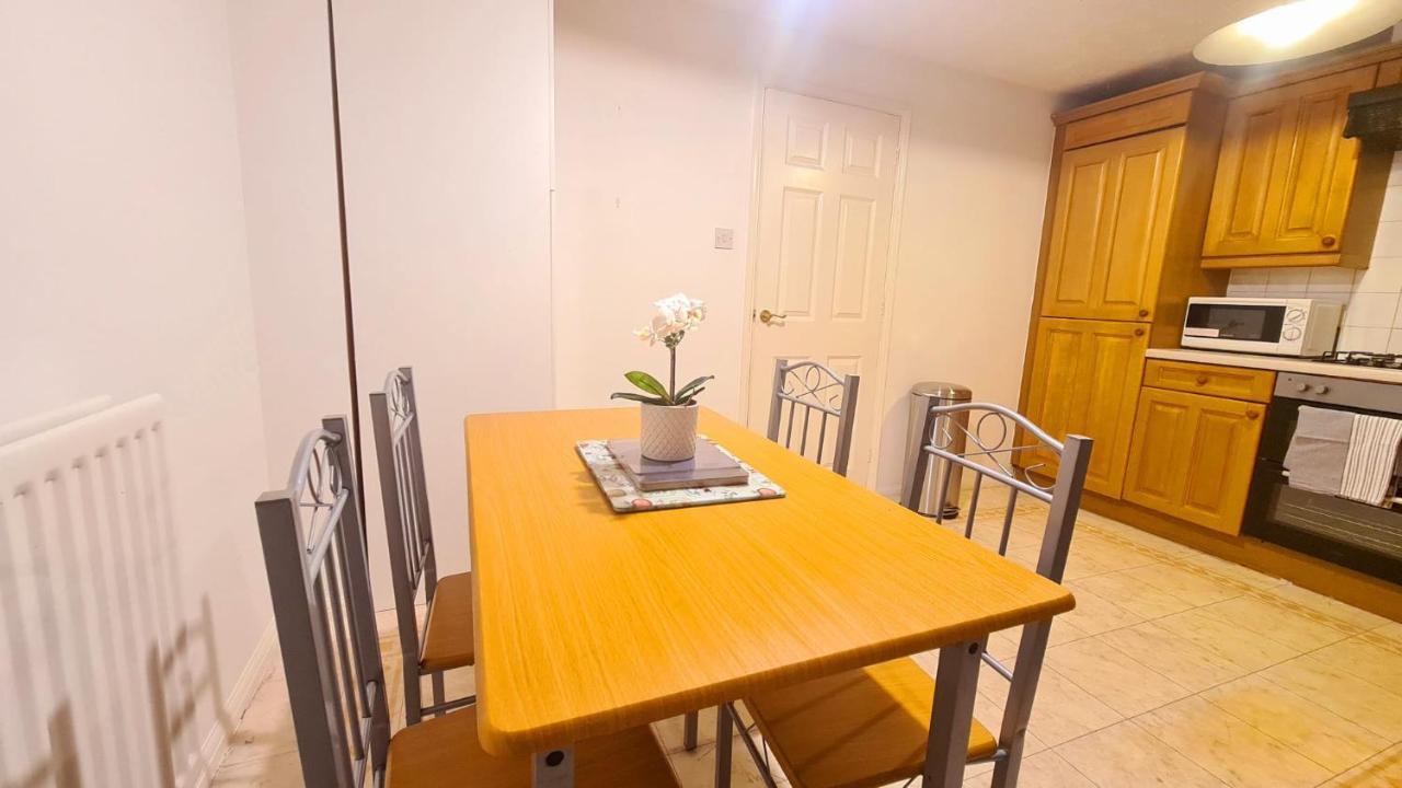 Lovely Double Room With En-Suite In Greenwich ロンドン エクステリア 写真